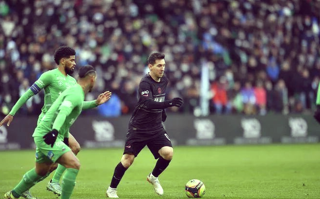 圣埃蒂安逆转取胜，球员情绪高涨