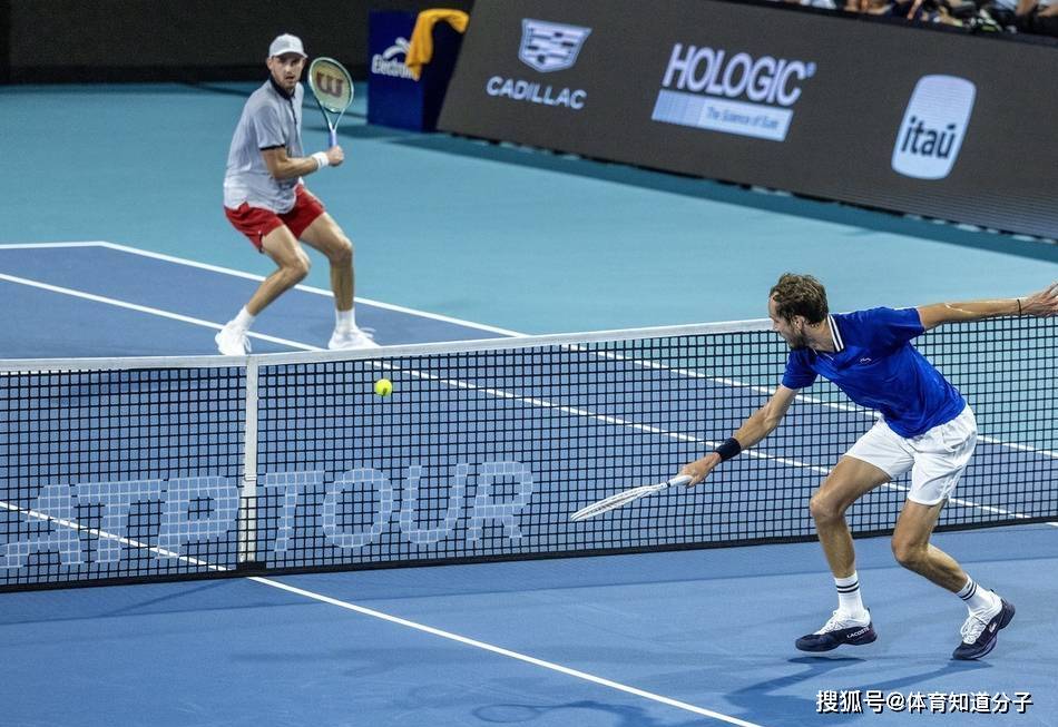 美国网球队绝杀英国网球队,梅德韦杰夫绝境逆转的简单介绍 美国网球队绝杀英国网球队,梅德韦杰夫绝境逆转的简单介绍