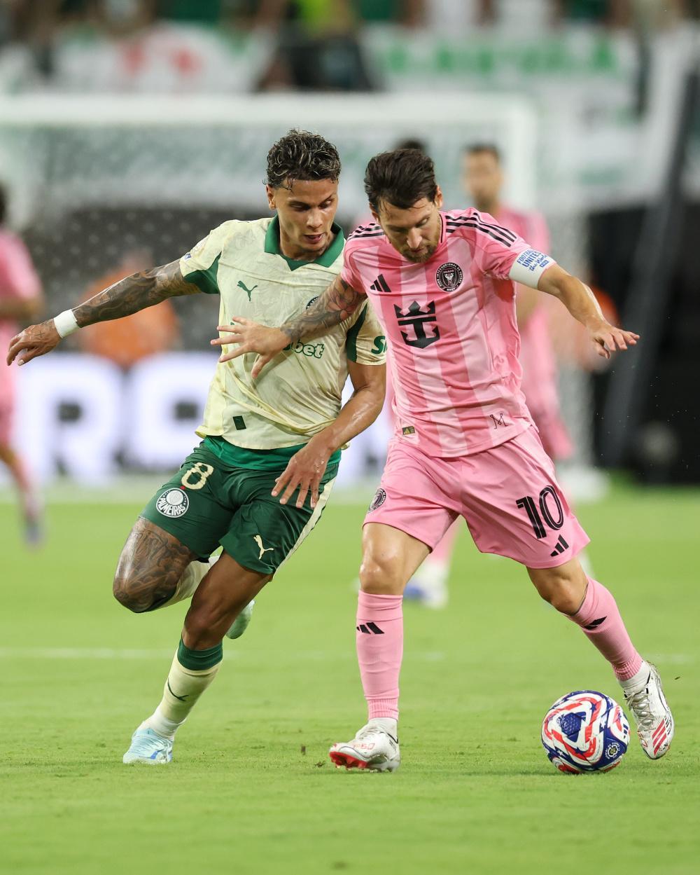 乐鱼官网-巴黎鏖战克罗地亚，本泽马带队取胜